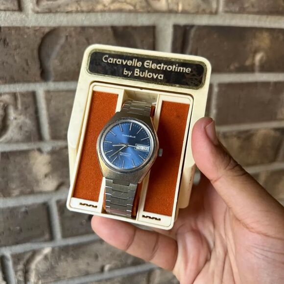 Vintage Caravelle Bulova Electrotime Blue Dial Setomatic Day Date Watch Mens - Picture 1 of 8